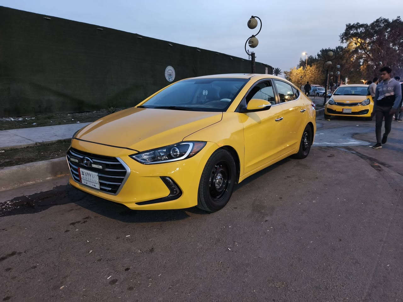 السلام عليكم النترا مديل 2017 للبيع
السياره لمتدد فول مواصفات 
بيها منظومة غاز
تخم تاير جديد 
بأسمي تحويل ثاني يوم
بيها محرك جديد قبل اسبوع شاده
حادثها الي بأمريكا بس صندوك وبل عراق بس بنيد الصور موجوده
السياره كامله وما بيها كل نقص
مكاني بغداد مدينة الصدر
السعر (135) $
للاستفسار ***********
