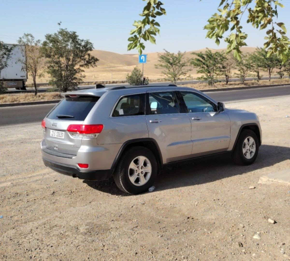 جيب لاريدو 2014 المرغوب يشتغل على اي بانزين كير محرك شرط بدون عيب بدون فتح مواصفات دخول ذكي بصمه ابواب بصمه تشغيل شاشه كبيره كرسي كهرباء شفتات ستيرن مثبت سرعه تحكم جهتين ستيرن تبريد مركزي بدون فورويل سياره داخله كلين بدون صبغ بدون تبديل فقط مكانين بارد بسيط رقم اربيل دولي سنويه بسمي لل٢٩ سياره جاهزه بدون اي مصرف سعر٢٢٥
***********
