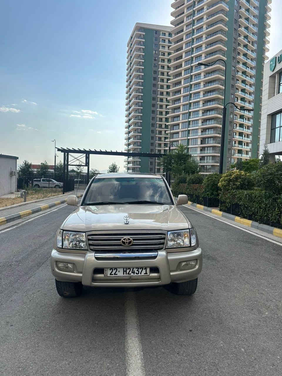 مۆنیکا  ٢٠٠٥ رەنگی برونزتەحقیول ئەسلی فول
مواسەفات(سلاید-ئۆتۆماتیک-دەبل ئەکسل-قفل ئەکسل-جام کارەبا-حاسە) سەیارەکە تا بلیت بی مەسروفە گیرو مەکینە و دەبل ئەکسل و تەبرید و تەقەورەقەشی بە شەرت سەیارەکە بی دەعم ولیدران پیش و پشتی کەپسە لە سەر کال بونەوە ٤ بۆ٥ پارچە پەمپ کراوە لەگەل پەلەیەکی جەلاتینی سەقفەکەی لەسەر کال بونەوە سەیارەکە  ٤ تایەو ویلی لۆکی لە ژیرە سەنەوی و ژینگەو مۆدێرنی تازەیە تا ٢٠٢٩ بەناوی خۆمەوەیە و تەحویل و غرامەی بەشەرت سعری ١٤٩$ گەلاو معامەلەیەکی کەم لە سیلیمانیم *********** السليمانية, العراق
