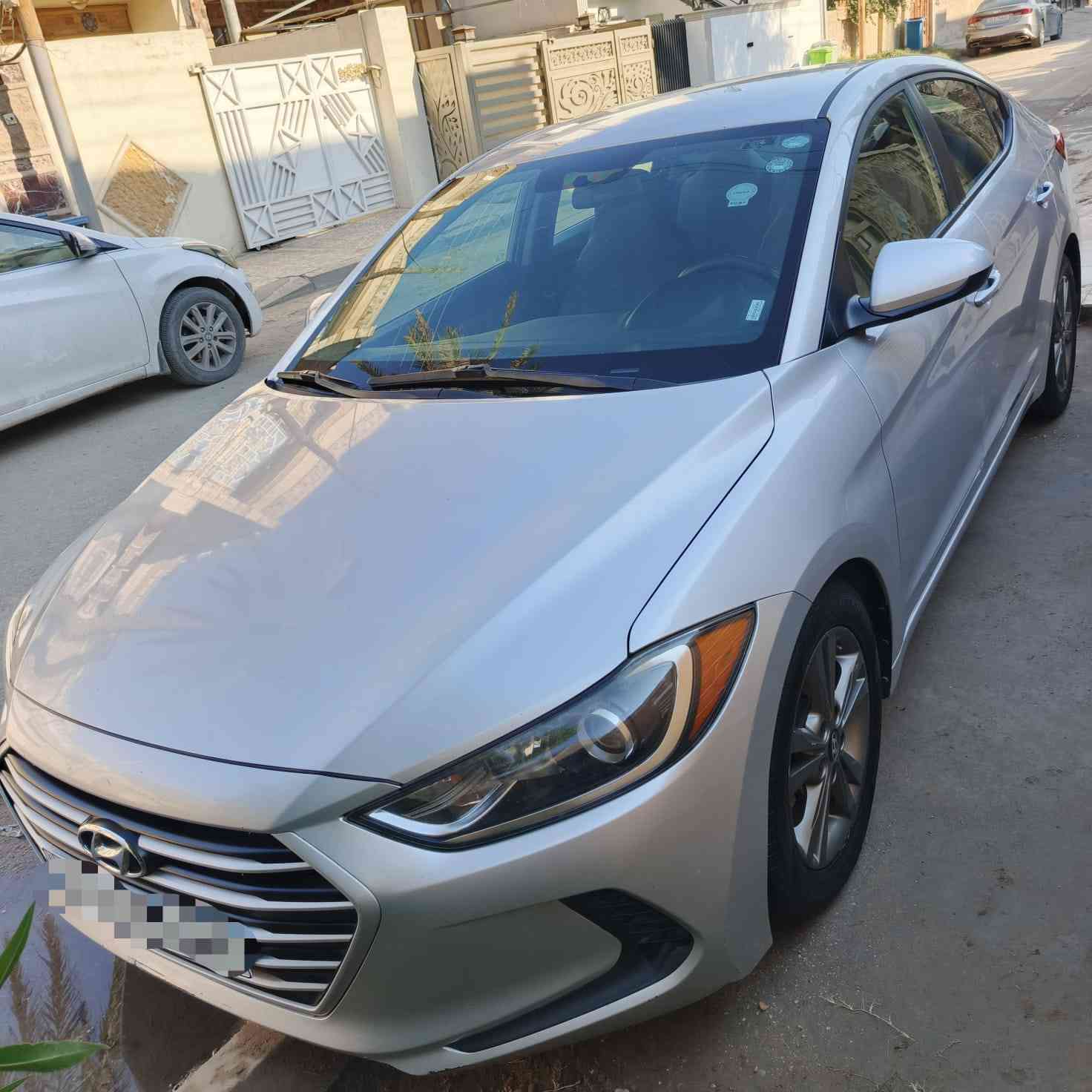 النترا 2018 كلين تايتل بيها طخه بسيطة بباب 
السايق ممصلحة موضحه بالصور
وكم رصعة بالقمارة مال حالوب

رقم اربيل أنكليزي بأسمي 
ملصق هزه جديد سنويه مجدده 2030

تحويل مباشرة ماسوي وكالة
محرك دووش كير اوتماتيك تخم تاير 
تحكم ستيرن جهتين و مثبت سرعة 
و كامره خلفية و شاشه و درايف 
مود ثلاث أنظمة قيادة ونقاط عمياء
ماشية 103000 ميل تقريبا

مكان السيارة بغداد الدورة
معاينة السيارة بعد الساعه ٤ العصر 
لارتباطي بدوام قبل هذا الوقت

ال💎ــسعـر 🟥 :: رقم (1) تلـقـائـي 📮

رقم صاحب ســـيـارة :: ***********
