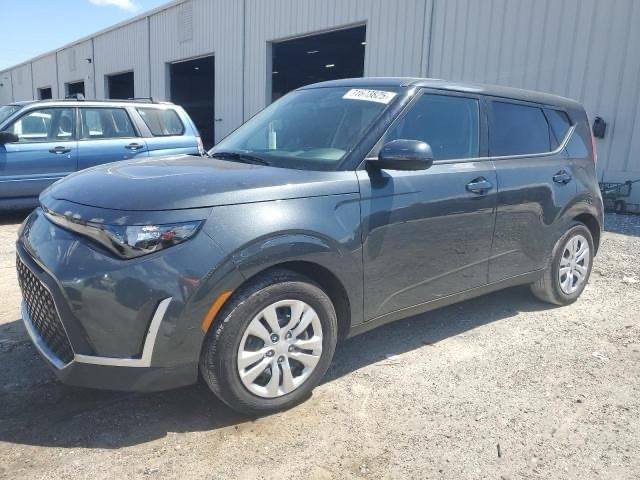 كيا صول 2025 LX  بدون رقم
محرك 2000 دوش
ماشيه 13000 ميل بدون ايرباك
المواصفات
تحديد مسار...سياقه ذاتيه  ... مانع انزلاق...
اطفاء ذاتي اثناء القياده...توقف ذاتي ....مود درايف نورمل وسبورت...
الحادث فقط شباك الدعاميه موضح بلصوره بس والسياره كلين ولاقطرة صبغ صور الحادث بلمنشور
مكان السياره حله لاستفسار 
***********
