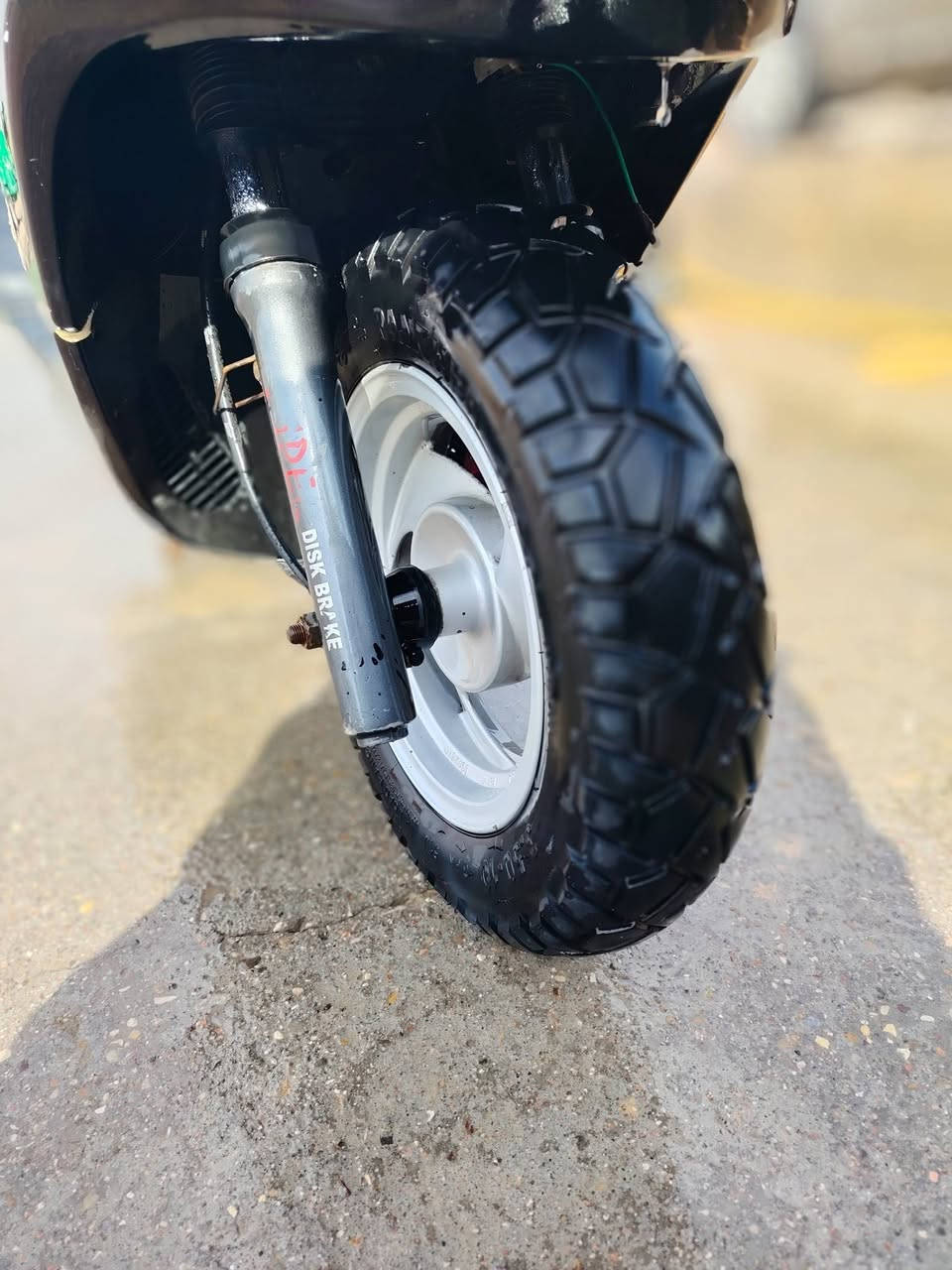 كامكو V2  جاهزه 2015 لايت زنون هورن سيدان كيجات اشاير كيلو متر شغال تايرات خلفي  وامامي جدد امس شادهن باتري جديد مابيها اي نقص شلعه كلشي جديد فيتم جديد جاهزه من كلشي


**إذا كنت صاحب هذا الإعلان وتريد حذفه لأي سبب، رجاءا أرسل رسالة إلى الدعم الفني**