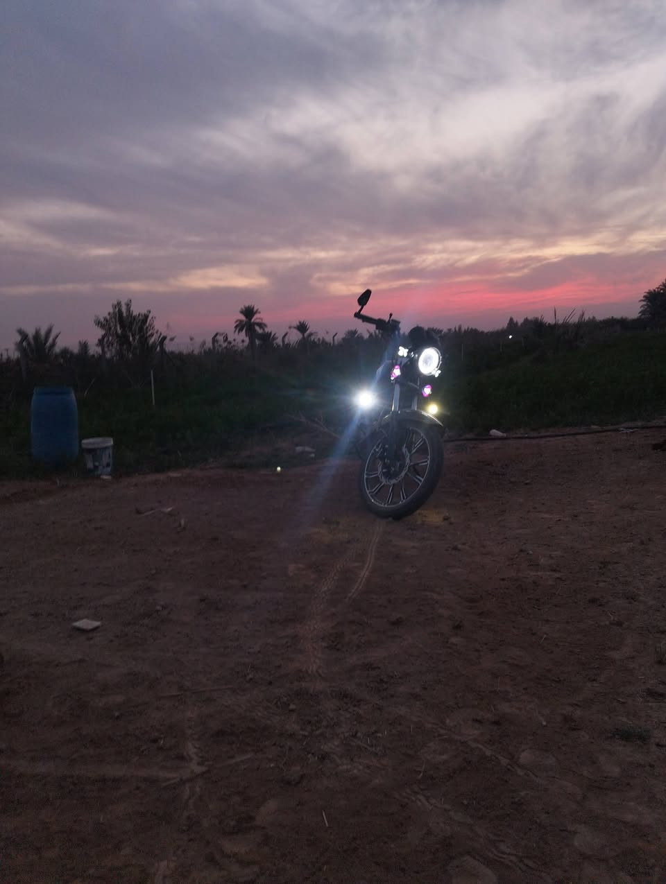 سلام عليكم موطور شيننغ للبيع المكان الخالص المحرك 150ccمامفتوح السعر خاص الرقم *********** واتساب
