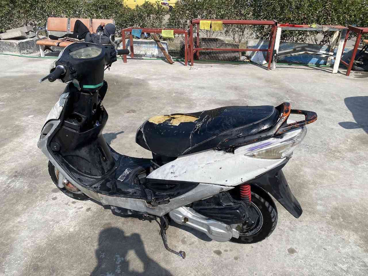 مراوس او بيع واذ بيع قفل ٢٠٠ بدون تعامل
سلام عليكم كامكو جي فور  مجفته مره وحده كابرتيه جديد باتري جديد بنز تايرات جدد كهربائيات شغاله سلف هندر كفرات تعبانه غير شيء مابيه


**إذا كنت صاحب هذا الإعلان وتريد حذفه لأي سبب، رجاءا أرسل رسالة إلى الدعم الفني**