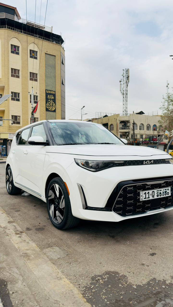 السلام عليكم
سلام عليكم

للبيع كيا صول موديل 2023  جتي لاين 

حجم المحرك 2000 دوش ماشيه 42 الف

اعلى فئة  بالصول فول  موصفات خاصه تجي فتحه وبصمه وشاشه ايباد وبجم عدسه زنون بلادي سايد بريك بصمه ابواب بصمه 

كشنات كهرباء كشنات تدفه شاحن وايرلس تبريد بيانو رادار امامي شغال رادار خلفي رادار يمنه ويسره حساس اطارات كشاف امامي شغال نضمه قياده

 السياره جديده كلش 

لد امامي شغال لد خلفي شغال اشاير بل مري ولكب كروم حجمه 18  وبيبان حمر بلادي اناره داخليه دمام صوت امامي وخلفي 

 تشغيل عن بعد اطفاء ذاتي 

انضمه قياده السياره وارد امريكي 

ايرباك بردة مبدل باب خلفي اصلي نفس لون صبغ من جاملغ صور الحادث مرفقه   

السيارة بأسمي 
مكانها  بغداد المنصور 
للأستفسار ***********
