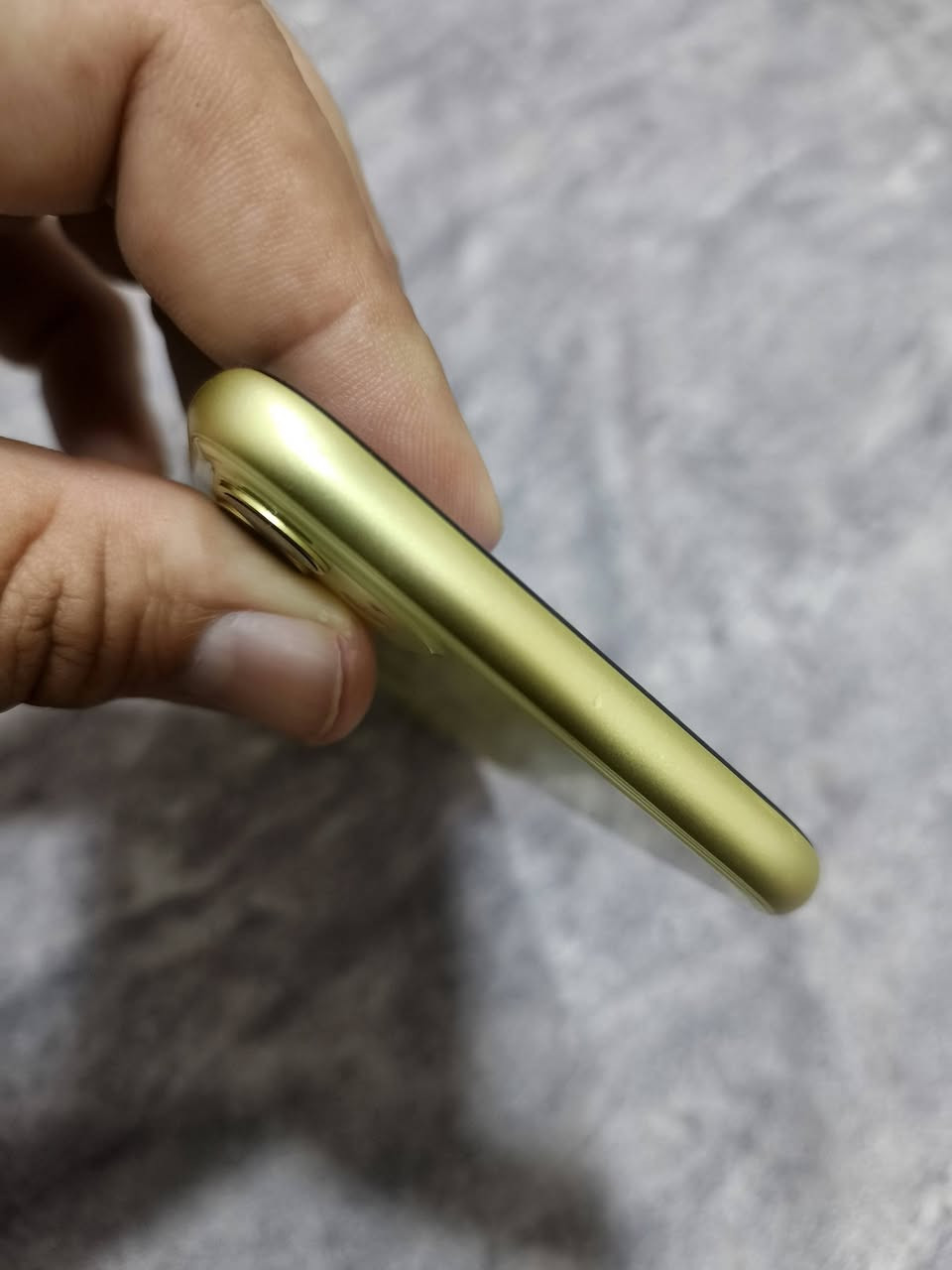 ايفون 11 ذاكرة 64 بطارية 76 كلة بلادي وشغال اي عيب ما بي سعرة ١٨٠ وبي مجال ***********
