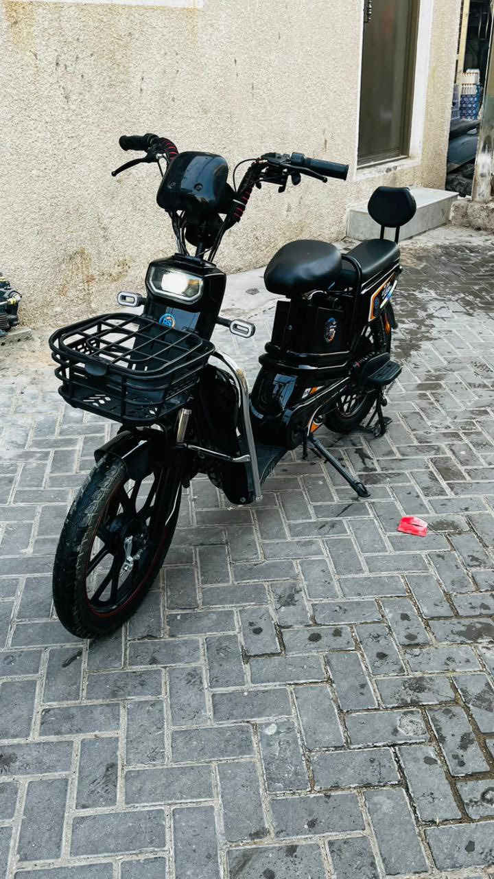 السلام عليكم 
دراجه شحن للبيع 
عطلهه سكليتر واكف وتحتاج تبديل تاير بنجر
السعر 125 وبيهه مجال بسيط
العنوان بغداد/مدينة الصدر


**إذا كنت صاحب هذا الإعلان وتريد حذفه لأي سبب، رجاءا أرسل رسالة إلى الدعم الفني**