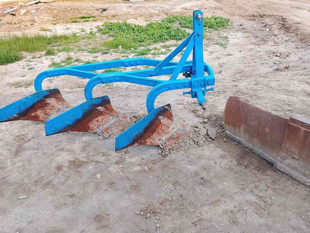 سلام عليكم عنتر موديل 89وضع شركه وياها فدان وخرماشه ومعدلان جاهزه باور تخم تاير جهاز  الرفع كله شرط الفحص لوحات وسنويه بدون تحويل السعر خمسه وربع وبيها مجال مكان بابل قرب الخط السريع ***********
