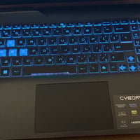 المعالج (CPU): Intel Core i7-13620H (جيل 13) بـ 16 نواة، أداء جبار للأ...