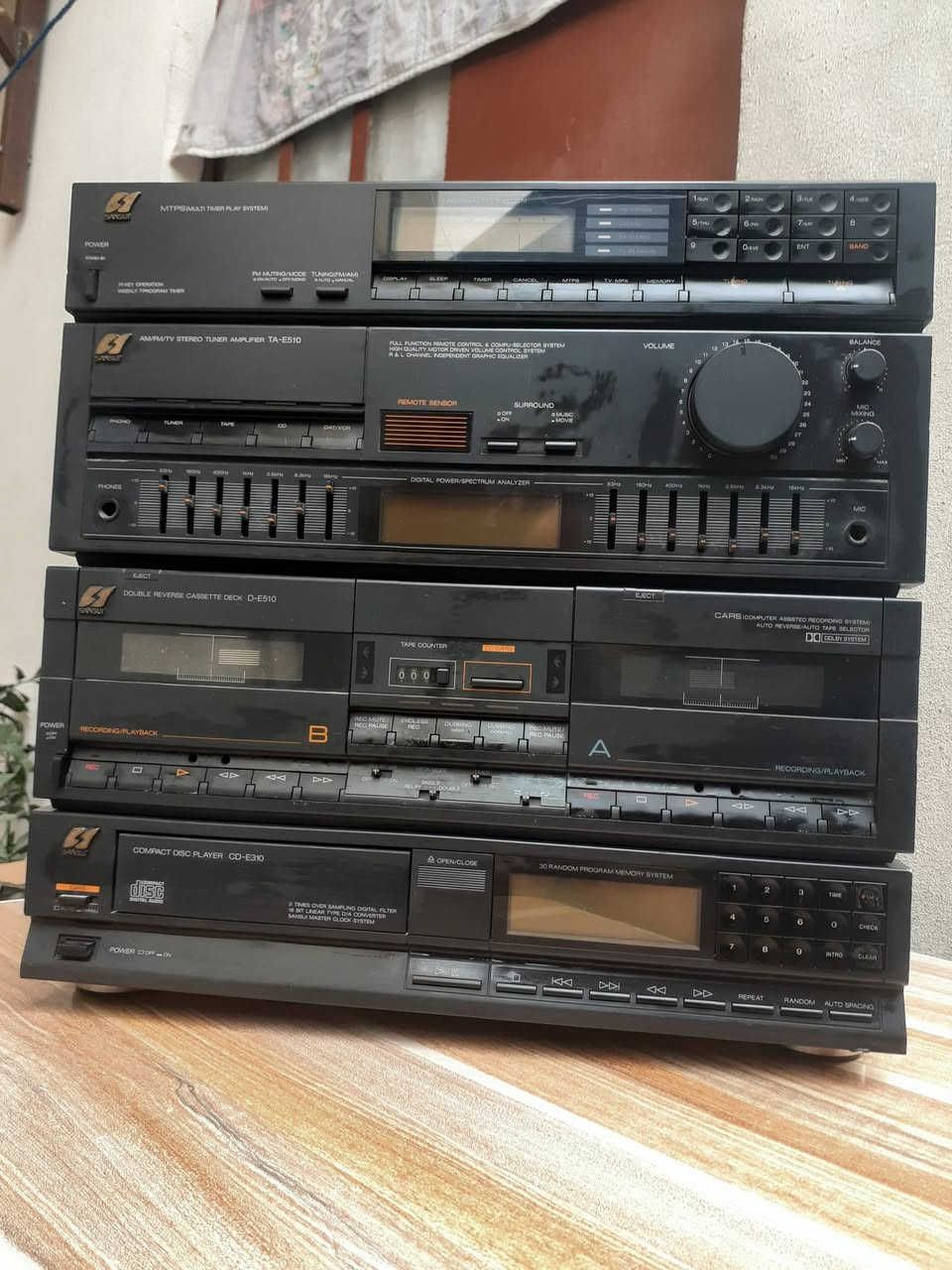 جهاز  سانسوي ياباني قديم
جهاز   متروك  يحتاج صيانة 
السعر    ٦٠   الف


**إذا كنت صاحب هذا الإعلان وتريد حذفه لأي سبب، رجاءا أرسل رسالة إلى الدعم الفني**