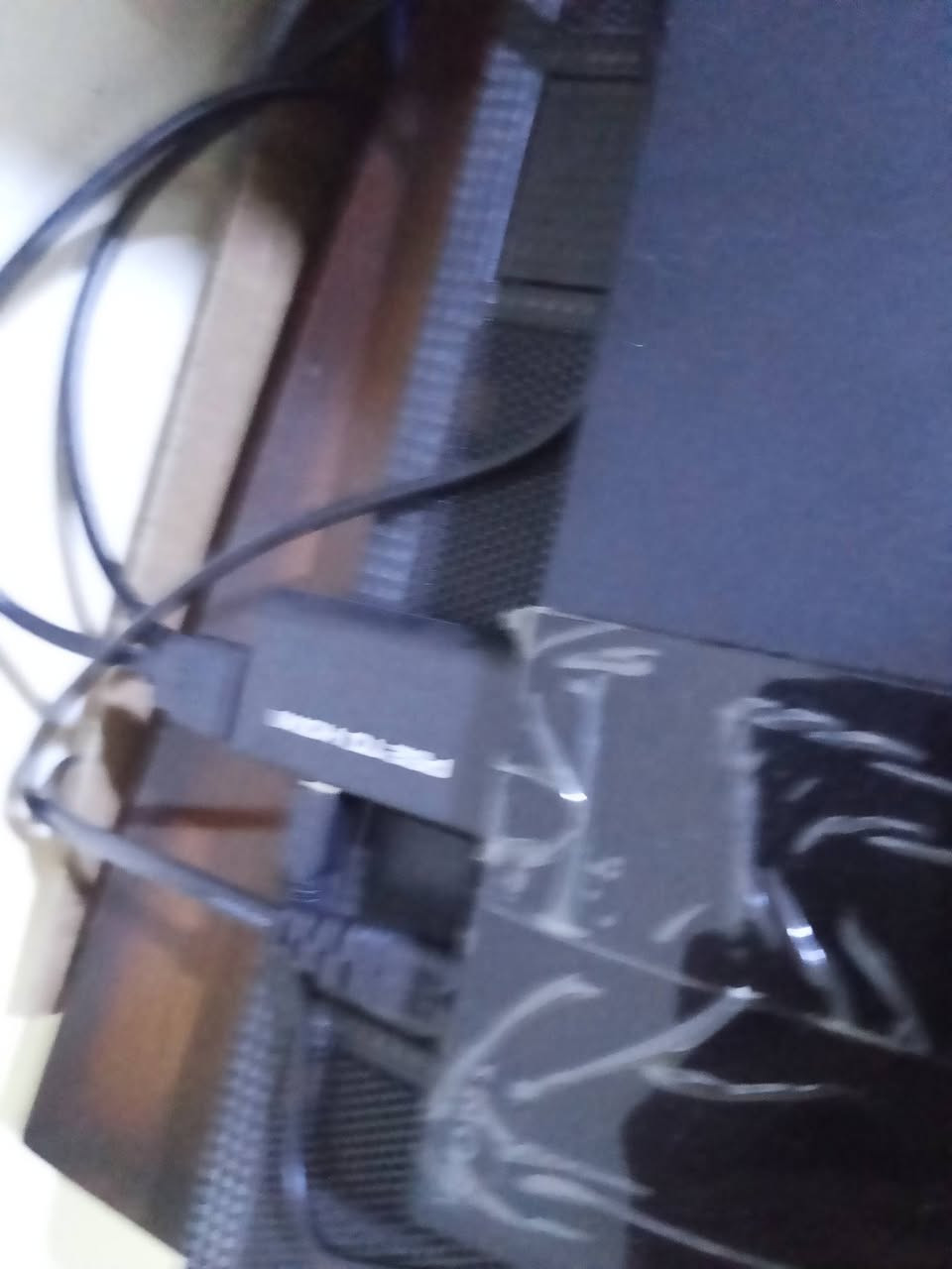 السلام عليكم جهاز بلاي ستيشن 2 ومحور وياه تجي تحويله زائد العاب منوعه زائد يدتين جهاز نظيف الاقراص الاصليه والكوبي يشغل السعر 60 الرقم ***********
