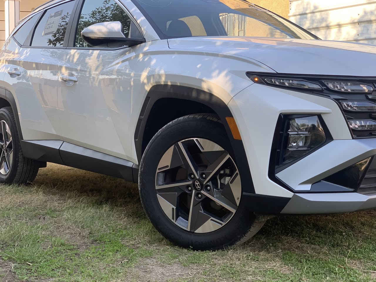 السلام عليكم
هونداي توسان ٢٠٢٥ 

تبديل قبق جنطه نفس اللون طبق الأصل بدون صبغ حتى الدعاميه نفسه مصلحه بجم كبس بدون ايرباك بدون رقم 

ماشيه ١٣ الف ميل فقط

بصمه 

رادارات 

كرسي السايق كهرباء 

تبريد قطعتين 

تشغيل عن بعد 

جنطه كهرباء 

شاشه دجتل متصل 

ويل كروم

كامره دواره 

رادارات ب المري الجانبيه

مودات قياده 

هندي بريك دكمه 

فول تحكم ستيرن

محرك ٢٥٠٠ بانزين

تبريد بيانو لمس

مانع انزلاق 

او باقي المواصفات مبينه ب الصور 

السعر ٢١٠ او بيه مجال 

‭٠٧٧٢ ٣١٢ ٩٢٢٤‬
