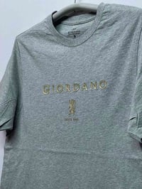 تيشيرت GIORDANO اورجينال نضافة100‎% ‎  قياس : XL Slim fit  غير مستخدم ...
