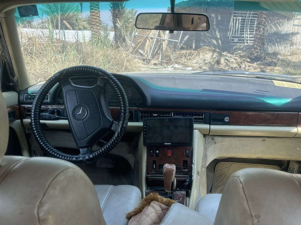 سلام عليكم مارسدس رئاسي موديل ٩١ بسمي 
محور  ففتي سياره نضيفه سعر ٤٠  
***********
