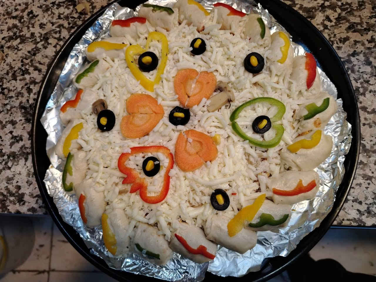 السلام عليكم خلفه بيتزا متفرغ من العمل هاذا شغلي سكني بابل ***********
