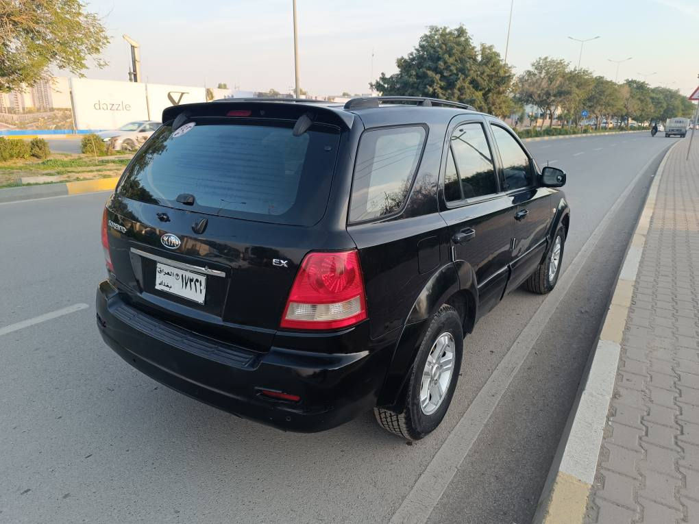 سۆرینتۆ/   45 گەڵاو تۆزێک معمەلە
مودێل 2007  کتابی مەزایدەی لەگەڵە  مکینەو گێری بەطەی 3 هەزارە  
مکینەو گێری بێ عەیبە  سلایدە قوفل مەرکەزییە  تەقەو رەقەی نییە سەیارەکە مەزبووتە 
شوین کەلار رەقەم مووبایل /*********** كالار, السليمانية
