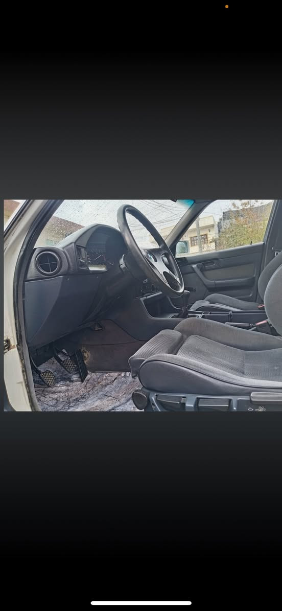 ١٩٩٠ سلاید ٥٢٠ عادی بدون صبخ 
سعر ٦٣ مجال
***********   
سليمانية
