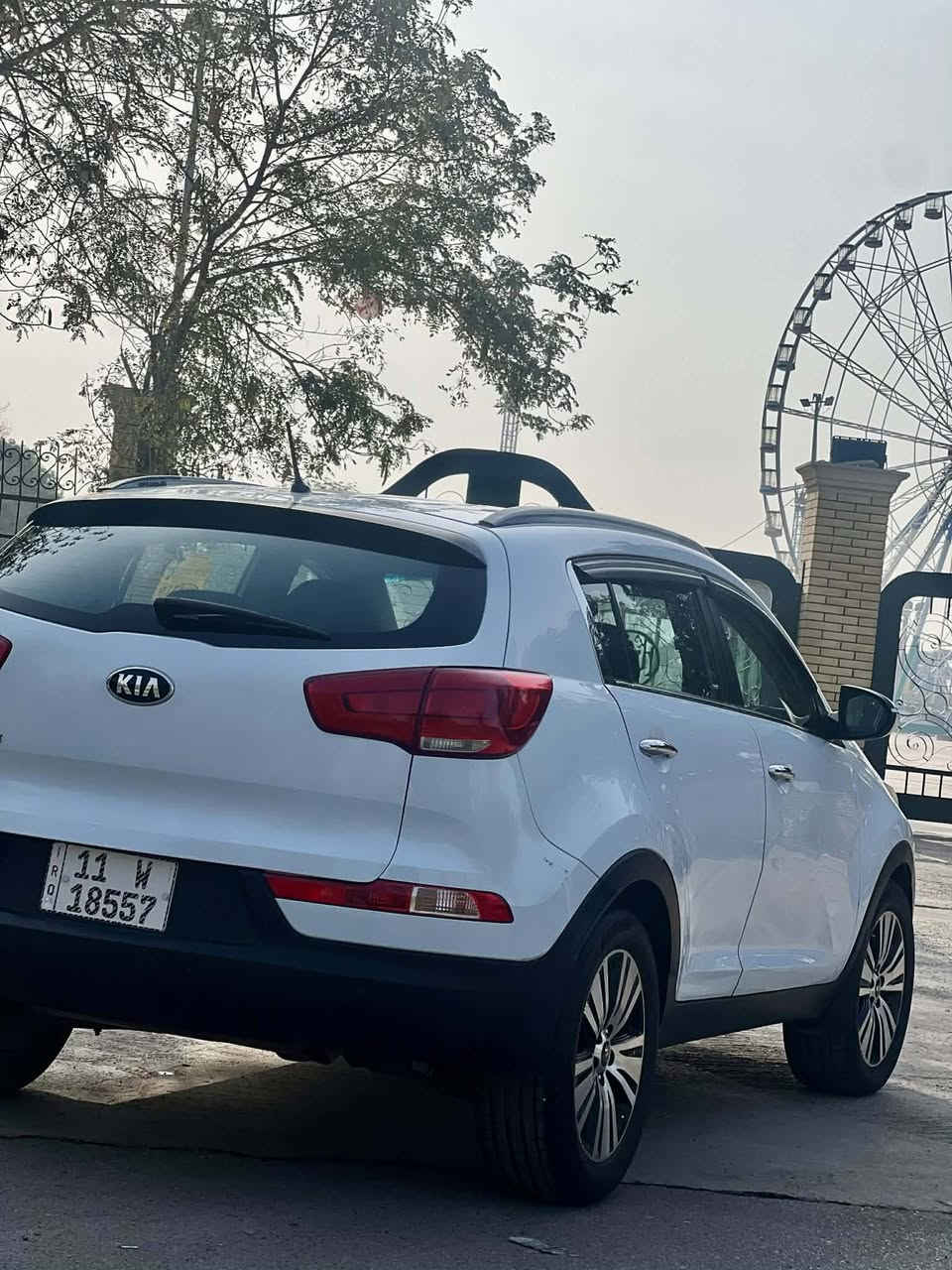 السلام. عليكم.
عند كيا سبورتج موديل  2015. خليجي.  لون ابيض رقم بغداد. الجديد باسمي. تحويل مباشر  السياره بيه. اربع قطع صبغ. موضحة بالسونار مرفق بالمنشور.  السياره جاهزة من كلشي. مابيه كل نقص  صدر جديد تخم تاير جديد   مكان السياره بغداد. بالقاهره الي يحب يتصل 
***********
