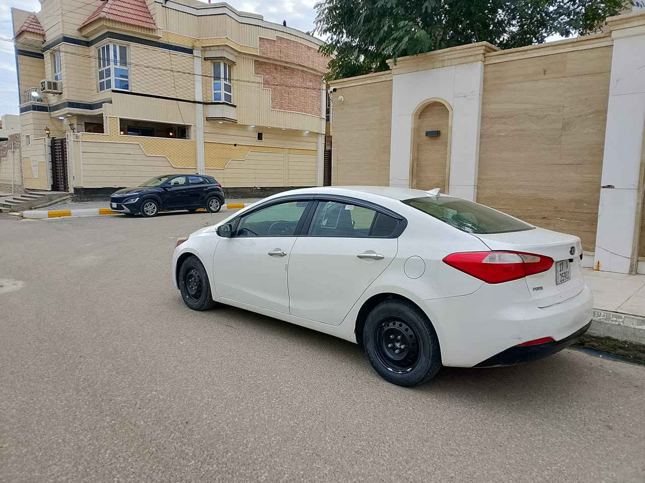 سلام عليكم كيا فورتي موديل 16 محرك دوش المرغوب شاشه كامره سياره جاهزه من كلشي رقم جديد مثنئ بسمي السعر 105 وبيه مجال السياره بيه سونار موجود بلنشر *********** او ***********
