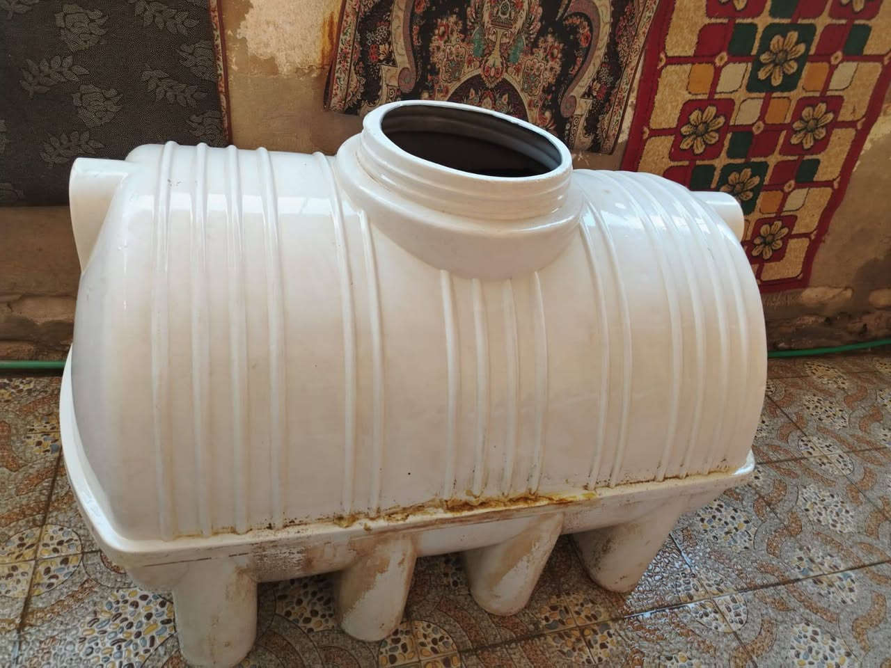 مكلفة بالنشر تانكيات للبيع السعر الواحد 75وبيه مجال ***********
