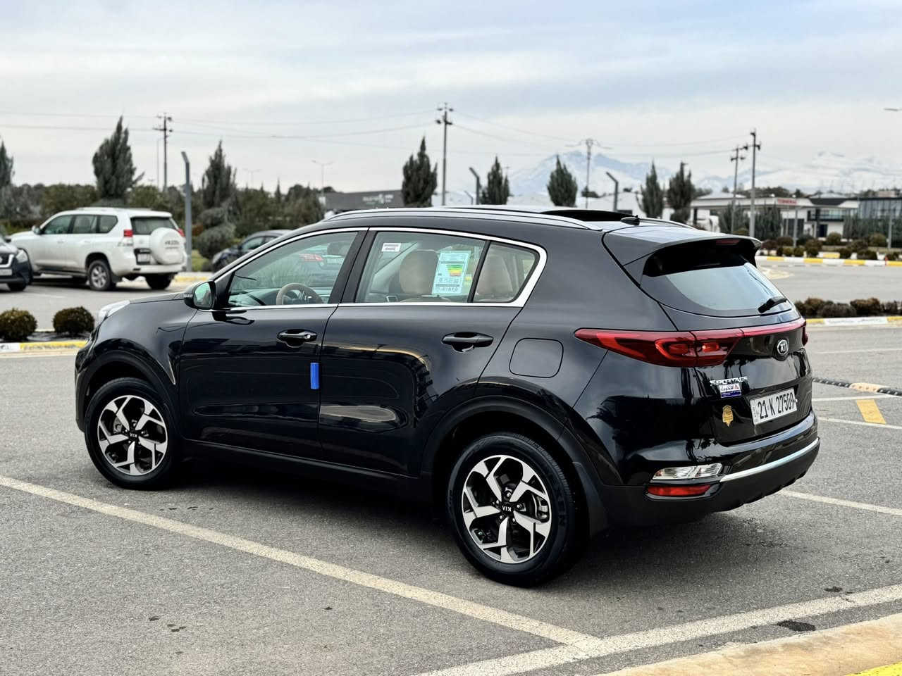 كيا سبورتاج خليجي 2019 
موديل ٢٠١٩
سيارة مكفولة كفالة عامة بيدون صبوخ بيدون تعديل 

مواصفات بانوراما - كشنات جلد - تبريد قطعتين - خمس ويالة - نيضام ئيكو 
محرك دوش مامفتوح شرط 
سيارة جديدة لوك 

سعر ١٨٥ $ ورقة بيها مجال 

مكاني السليمانية 
***********
