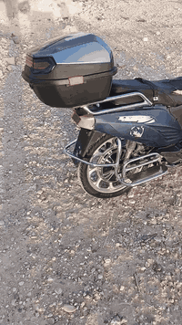 السلام عليكم متاح ماطور شحن بطارياته نص عمر ماناقصه كلشي شغال مابي اي شي السعر 300وبي مجال ***********
