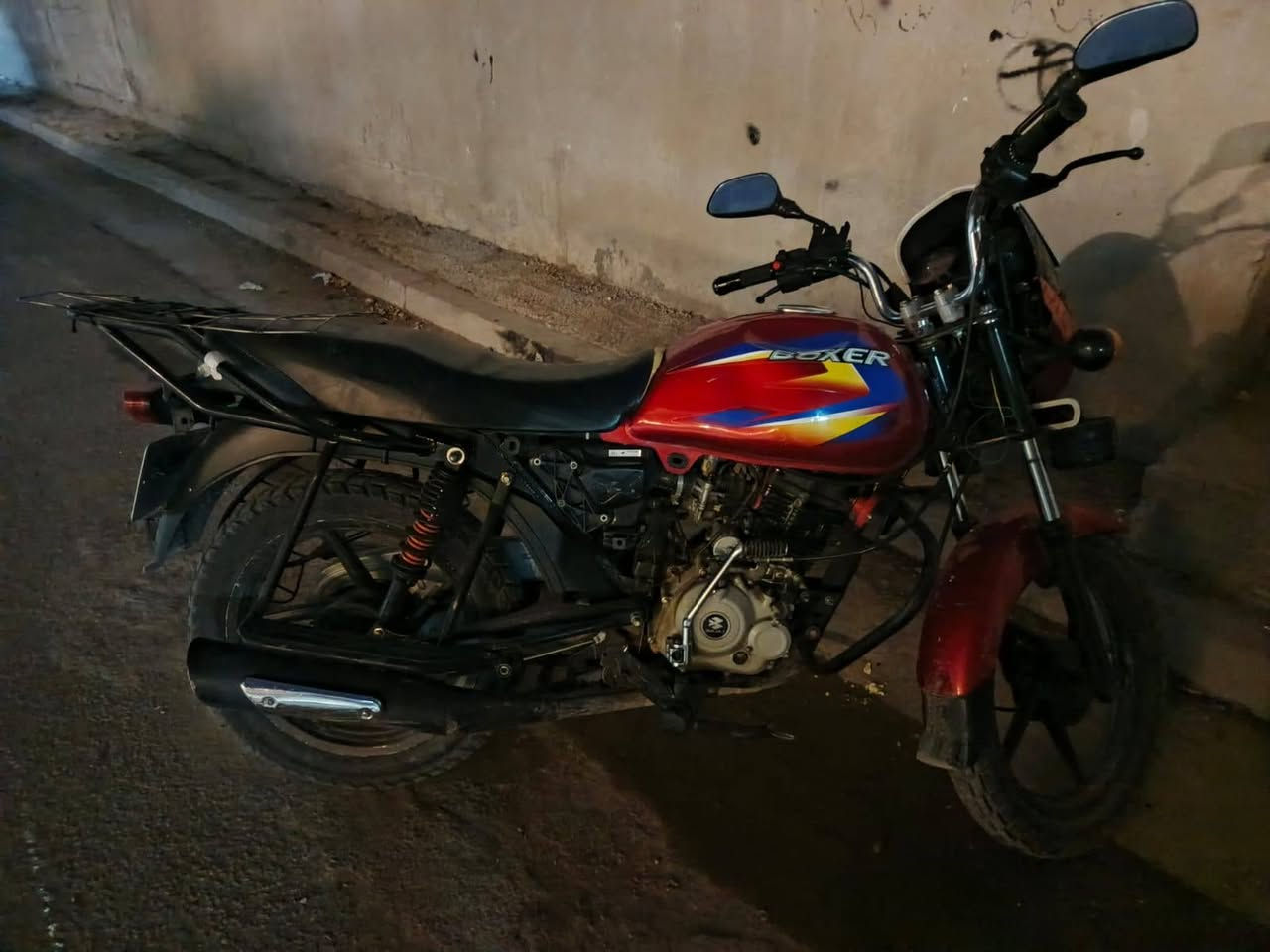 سلام عليكم دراجه بوكسر موديل 2020 مرقم بغداد انكليزي بسمي سعر واحدونص وبيه مجال مكاني بغداد شعب رقم ***********
