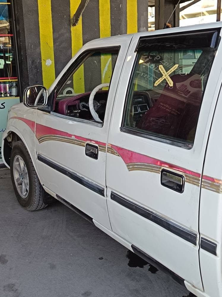 گۆنا2007ناوسور بێ بۆیاغ تایەلۆک منفێست ئە سڵی چوار جام کارە بای بێ دە حموو لێدران بێ بۆیاغ 26قفڵ سەیارە کە هی محرز نیە ***********
*********** السليمانية, العراق
