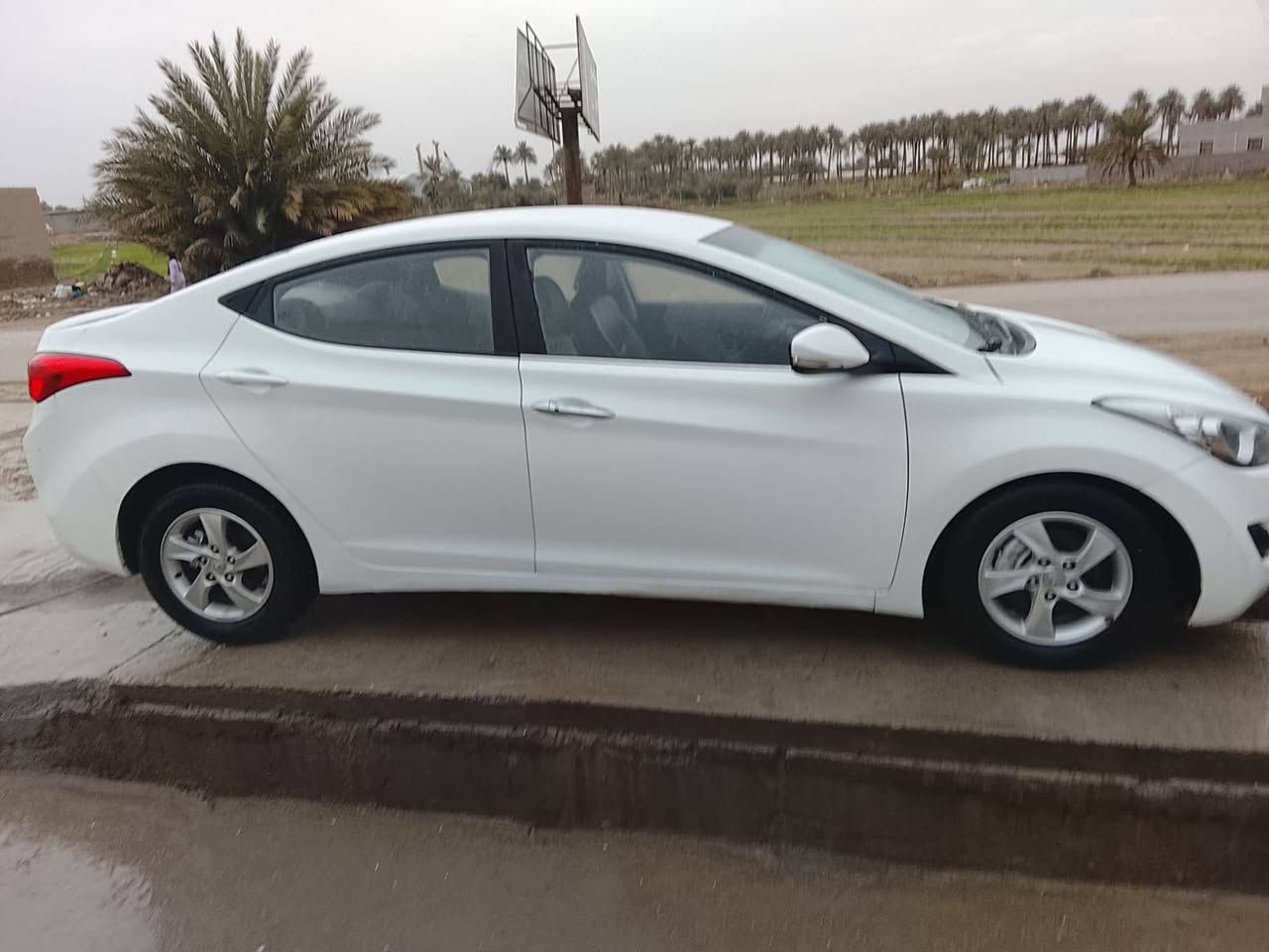 النتره 2014 متومه كصه جنطه نضافه 100٪ دك حاسبه وين ماتريد السعر 50وبيها مجال شي قليل حك الجيه المكان بابل ***********
