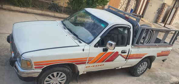 للبيع السعر 50 وبيه مجال 
صبغ عام 
شرط محرك كير اكسن شاصي 
بيه كابون بانزين  موصل حي الانتصار 
***********
