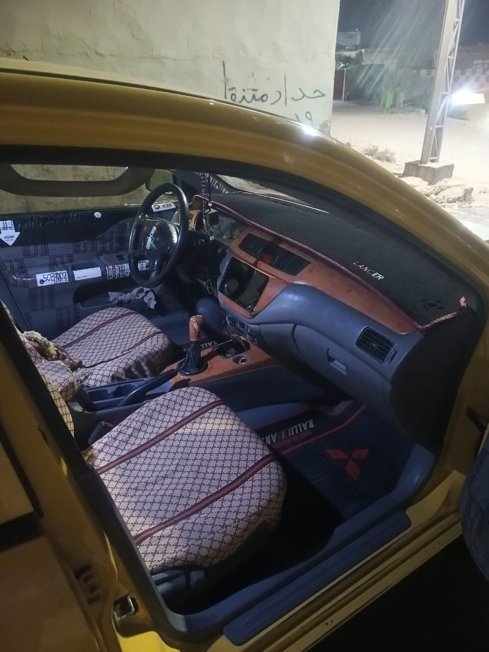 سلام عليكم لانسر تكسي للبيع كير محرك بشرط تبرد تدفئة كهربائيات كلها شغالة سيارة حلوة كلش للاستفسار اتصل على الرقم ***********
