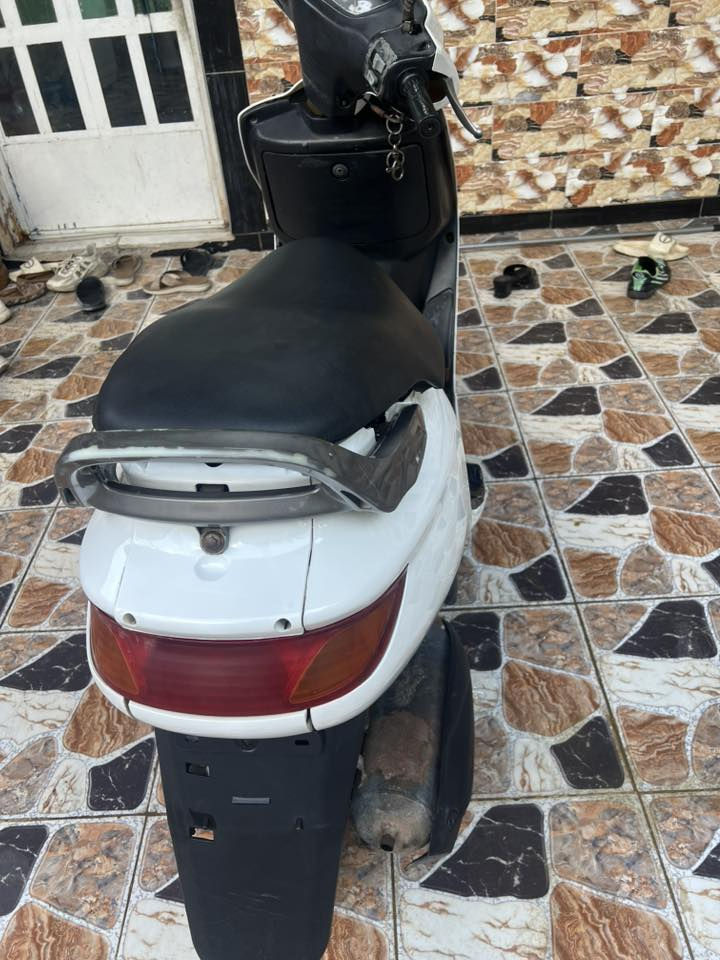 فراشه للبيع مابيه اي نقص معدل كهربائيات كفر كل مثل ماموجود بلصوره دراجه نظفه كلش سعر ٤٠٠ تواصل ع الرقم 
*********** مكاني الحمزه الغربي
