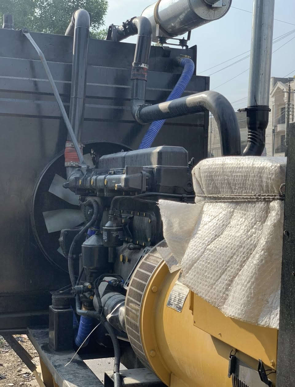 سلام عليكم
للبيع مولد 133 بم 88 
مكينة اوربي شرط استندر او لا تبخير ولا تنقيص شرط الكفالة 
توليد350/ ستام فورد استيراد شركة الهندسية شرط لا ملفوف ولا ملعوب كفالة  
للأتصال :***********
العنوان: بغداد السيدية خلف مدينة العاب سيدية
