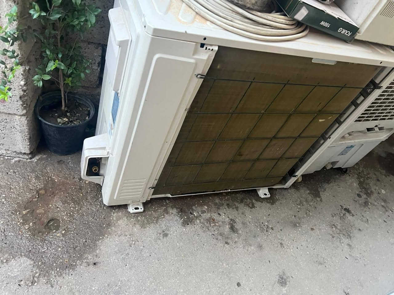 سبلت يونيفا ٣ طن  مع جميع ملحقاته 
استعمال شهرين إنتاج ٢٠٢٥ 
للبيع مكاني بغداد


**إذا كنت صاحب هذا الإعلان وتريد حذفه لأي سبب، رجاءا أرسل رسالة إلى الدعم الفني**