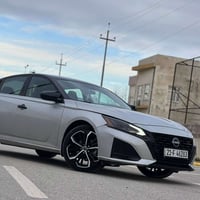 نیسان ئاڵتیما  2023 مواسەفات: SR  sport  ڕەنگ ؛ سیلڤەر تایبەت یەک  چەم...