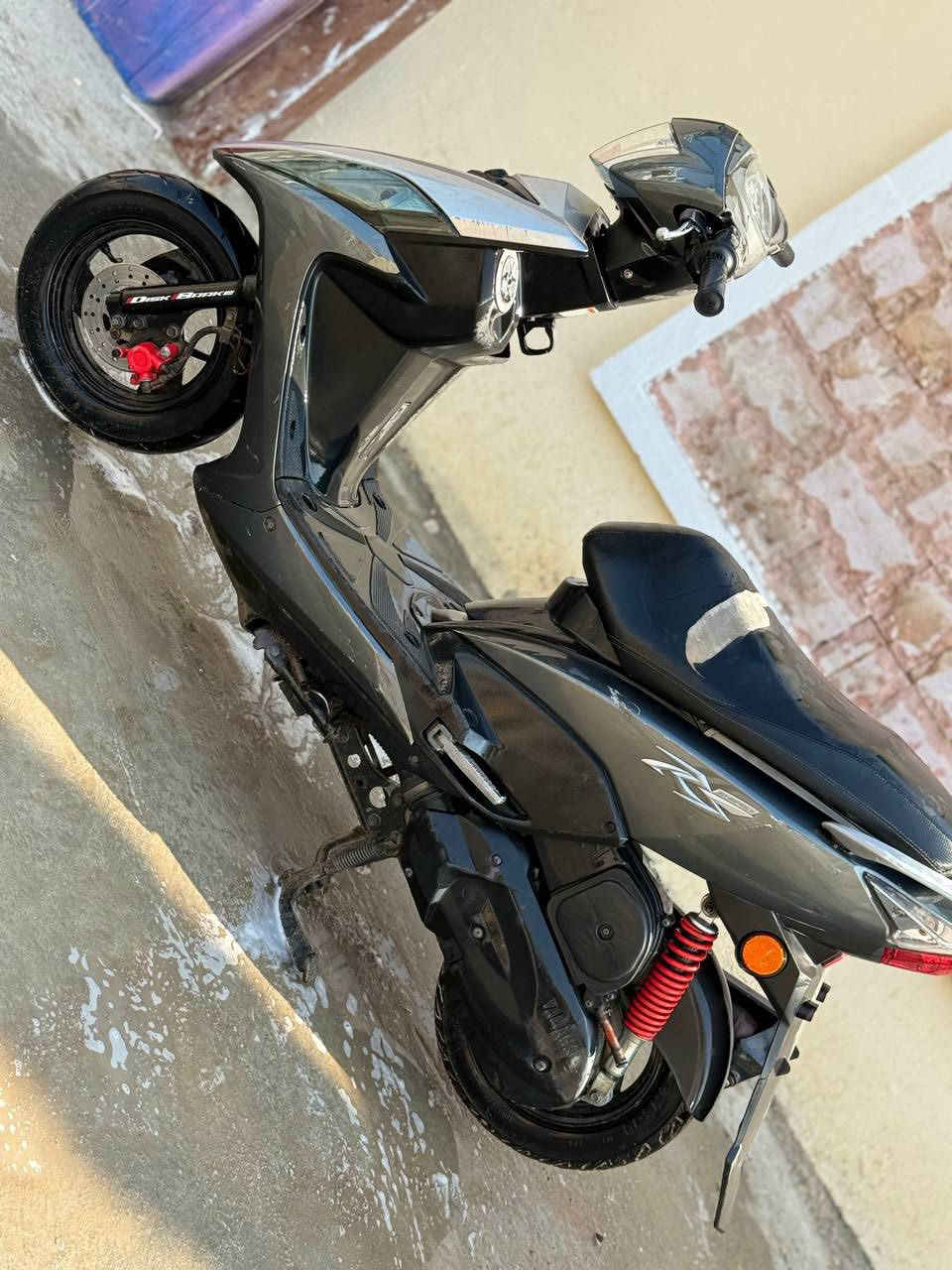 دراجه جيتي ار مكفوله كفاله عامه 
برغي ما مفتوح. تاخذه وكاله  
اوراقه موجوده. سعره اتصل علئ رقم 

***********
