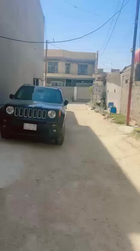 #عرض_دار_للـبـيـع
للبيع مساحته 105 م طابقين
سعره 140مليون وبيه مجال للشراء الجاد 
العنوان بغداد-ابو غريب خرنابات قرب مجمع الزيتون السكني 
خلف سوبر ماركت التاج
للأستفسار اكثر يرجى الاتصال على الارقام التاليه
***********
***********
