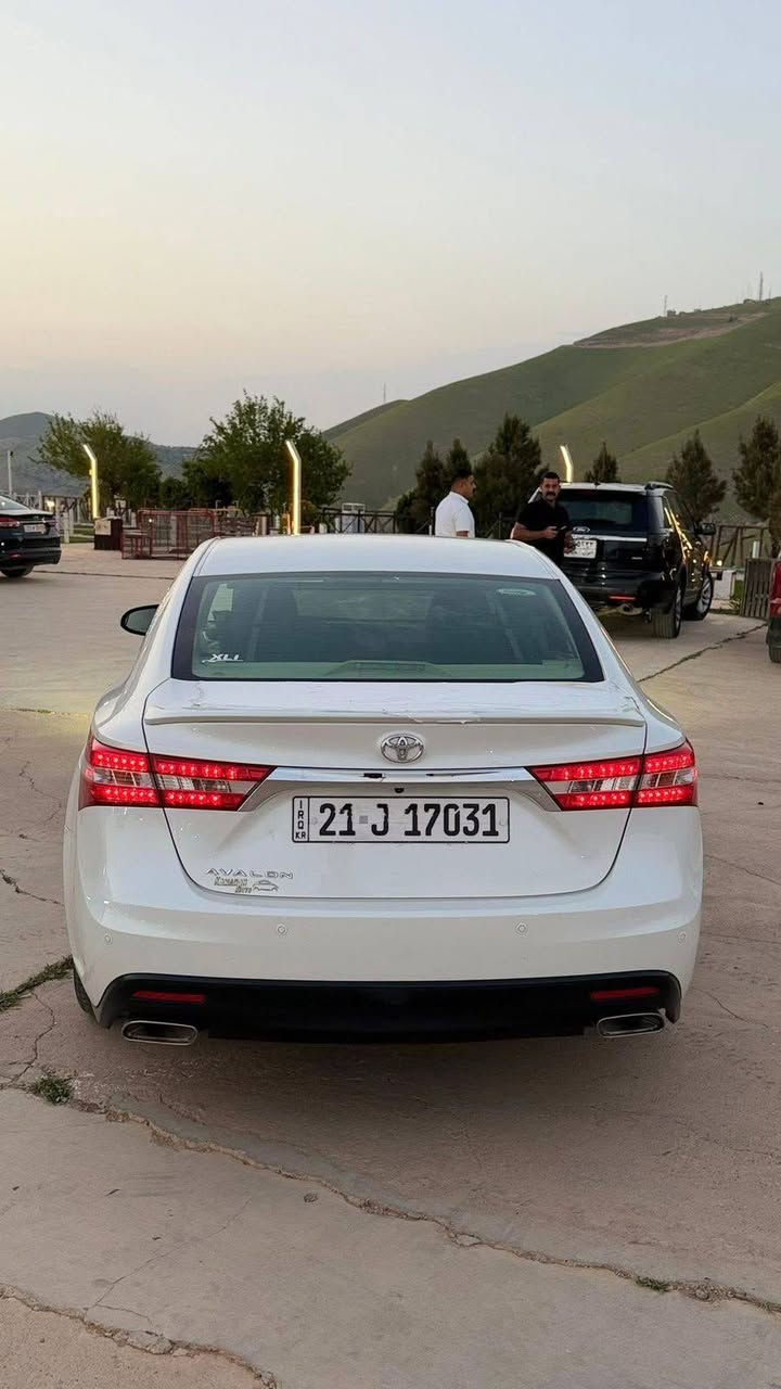 السلام عليكم ورحمة الله وبركاته
‏‎       ——— لـلـبـيع او مراوس  ———

تويوتا افلون     —   Toyota Avalon  

وارد      —   خليجي

‏‎الموديل           — 2013  

حجم المكينه   — V6/3500

‏‎اللون               — ابيض

‏‎المسافه المقطوعه — 150 الف 
السياره مكفوله كفاله عامه من صبغ من بارد 
ـ كراسي تدفئه وكهرباء 
‏‎المواصفات
‏‎- بصمة تشغيل 
- بصمة ابواب 
‏‎- ترحيب عند الاقتراب 
- ليد نهاري 
- فتحة سلايد 
-تشغيل عن بعد 
- رادار امامي - جانبي - خلفي 
‏‎- شاشه كبيره تدعم نظام الأبل كار باي ونظام الاندرويد 
‏‎- ستيرن بحركه كهربائيه 
- تبريد قطعتين
- تبريد منفصل 
- لايتات 3 عدسات 
- 3 وضعات قياده 
‏‎- تحكم ستيرن جهتين 
- كشنات جلد 
- شفتات ستيرن 
- كرسي السائق والراكب بحركه كهربائيه 
- كرسي السائق خزن ميموري 
- كشنات تدفئه 
- أشاره بالمرايه 
‏‎- تحديد سرعه 
‏‎- مانع انزلاق 
‏‎- ليد نهاري
- كامره خلفيه دواره 

‏‎رقم السياره    — السليمانية 

‏‎موقع  السياره — صلاح الدين قضاء بلد 

((((هزه براد رقم سنويه كولها اصدار جديد)))  

‏‎للأستفسار.     — ***********—***********
