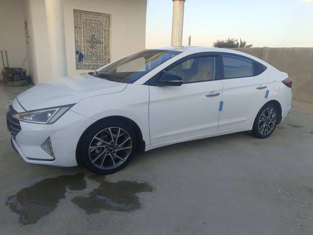 هونداي النترا
خليجي

موديل2019

فول مواصفات 

ماشيه147

السعر 160وبيه مجال

مكانين بارد فقط

مكان السياره ناصريه غراف 

***********
