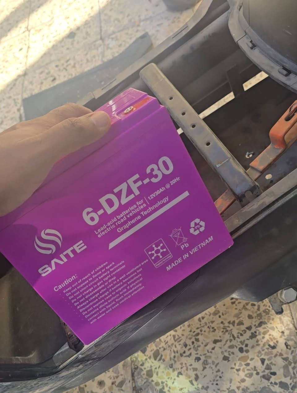 دراجه سكنس شحن نظيفه جدا
السعر 550
البطاريات بدلتهن بعيد الجيش كرافين اصلي 
***********
