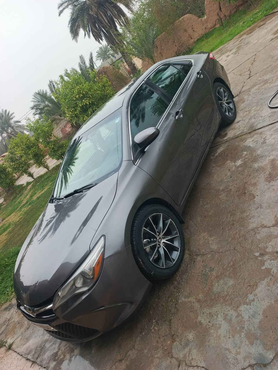 كامري 2016 بدون صبغ فقط بارد فئه XSE مواصفات
شفتات بالاستيرن 
كشنات الاماميه كهربائية وهيترات
تبريد ثلاث قطع  للتواصل ***********
