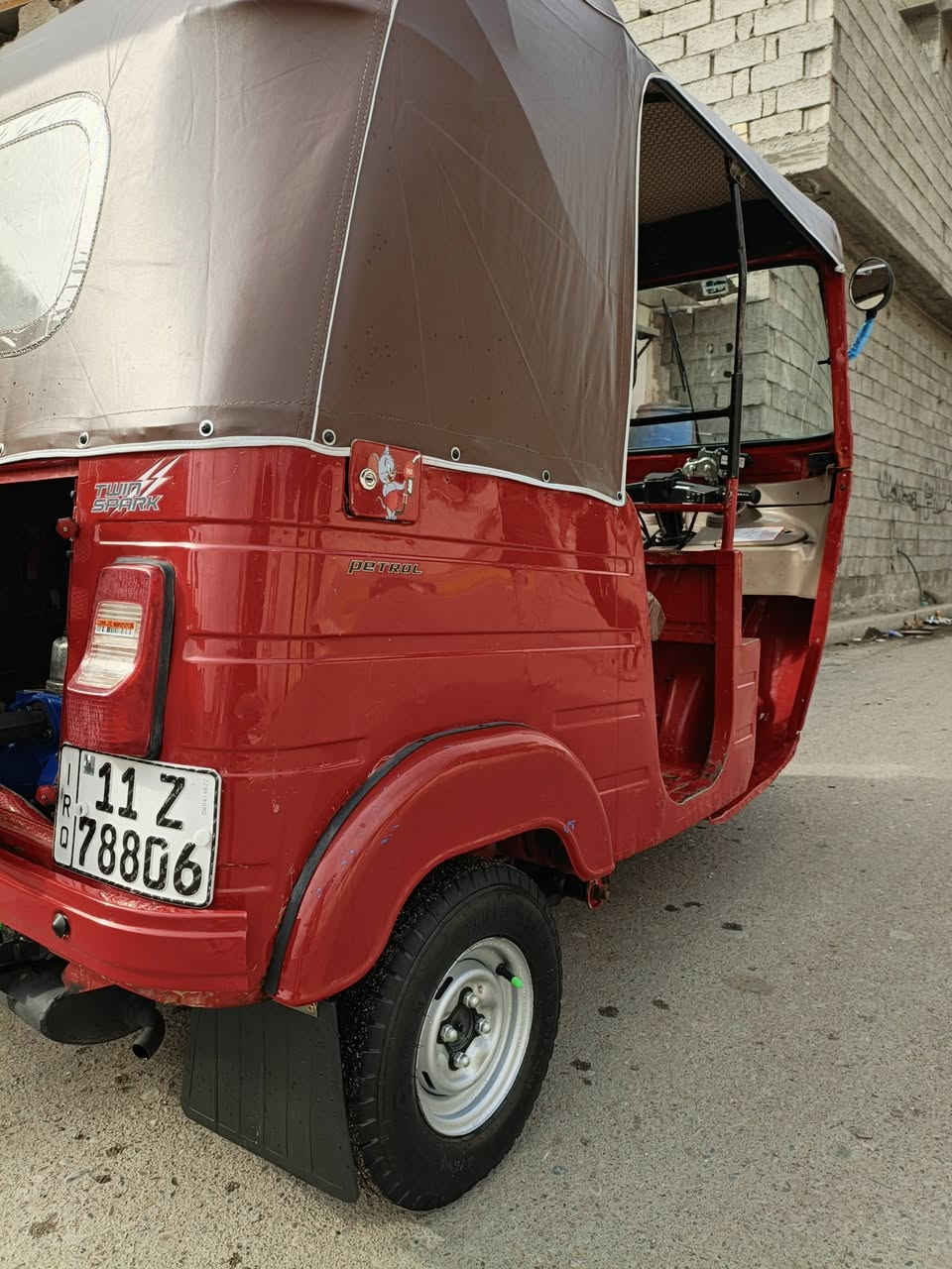 سلام عليكم تكتك للبيع موديل 2020 رقم وسنويه تحويل ثاني يوم مكينه مكفوله من تنخيص وتبخير  العنوان بغداد زعفرانيه جسر ديالى القديم مامتواحد خاص بس هاتف ***********
