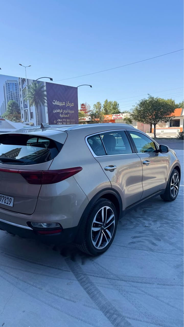 كيا سبورتج 2020 
خليجي ماشية 70مواصفات 
شاشة كامرة حساسات قطعتين تبريد الرقم الانكليزي باسمي 
السعر 195 
مكان بغداد حي الحسين
*********** بغداد, العراق
