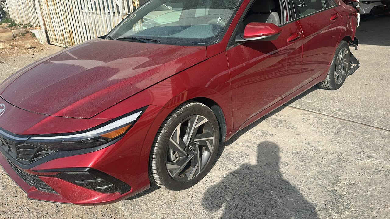 .هونداي النترا موديل 2024 
.فتحه بصمه سايد بريك بصمه 
. شاشه متصله دجتل ويلكب كروم 
. لد وزنون رادار امامي خلفي جانبي
.مكينه 2000 دوش ماشيه 8 الف
. داخل رصاصي بل كامل 
.حادث بسيط مواضح حلوه السياره
السياره حالين بعمان لاردن تريده حره او شهداء تدخل بسمك مكاني  بغداد جسر ديالى القديم  
السياره بعمان لاردن 🇯🇴 
عنوان مكتب المزاد بغداد جسر ديالى القديم شارع الخدمي العريفيه
مركز الوسام للمزادات السيارات  الوارد المريكي والكندي
