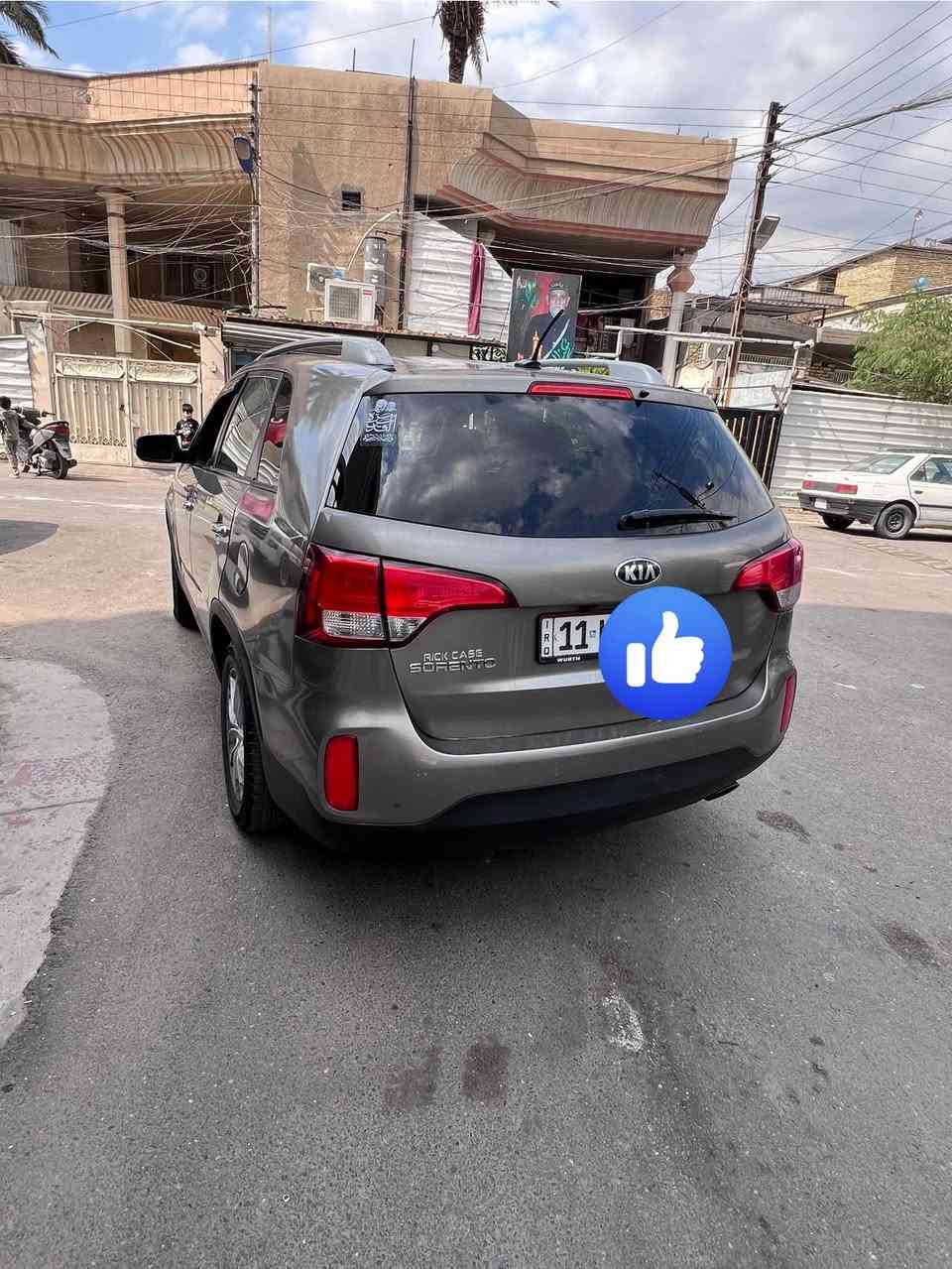 سلام عليكم كيا سورنتو مديل ٢٠١٥ وارد امريكي  ٧ راكب  مكينه اربعه سلندر  قطعتين تبريد  رقم بغداد بسمي سياره ثاني يوم احولك  السعر ١٤٥ بيه مجال حك الجيه  الرقم ***********
