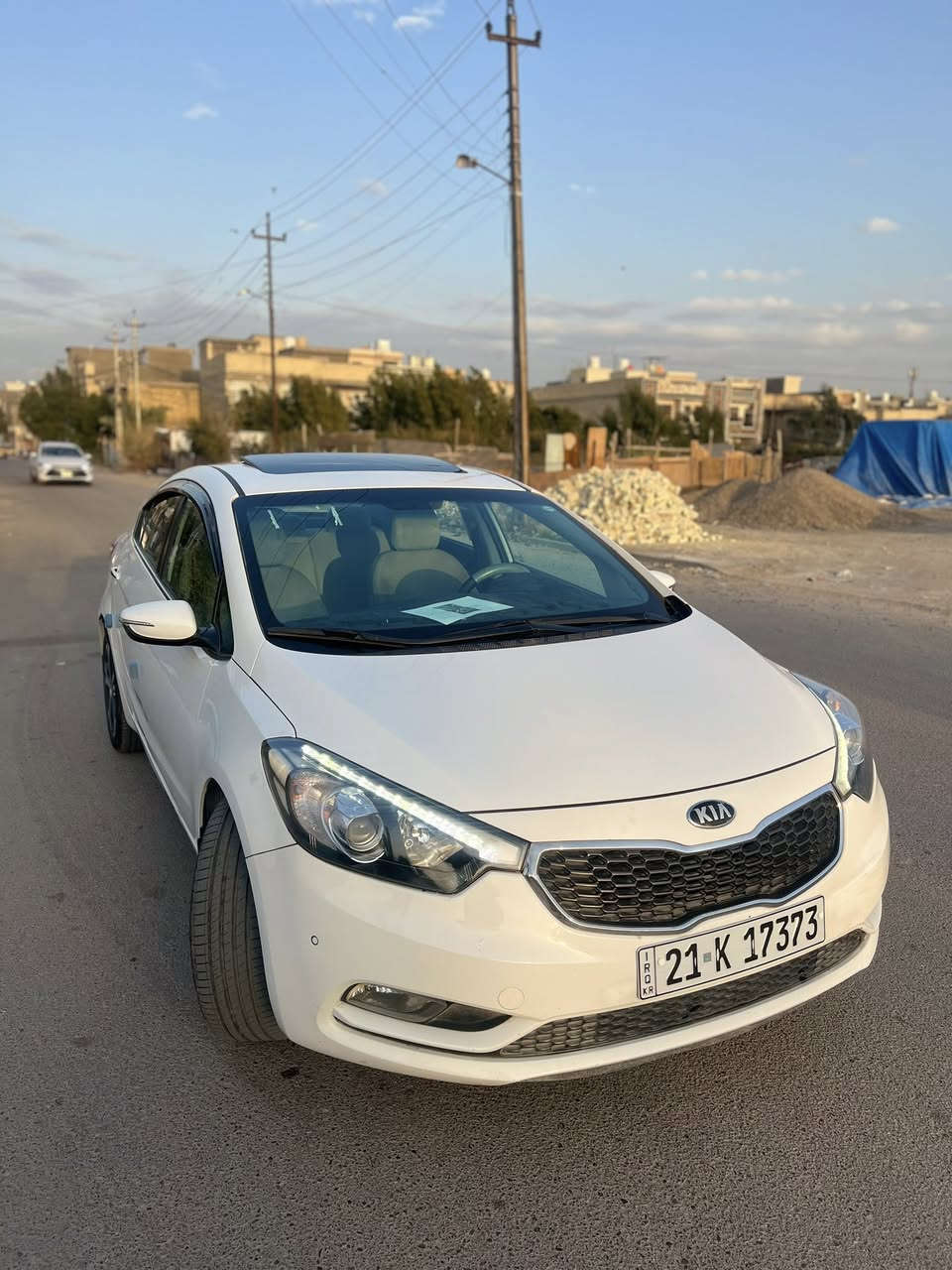 السلام عليكم
كيا سيراتو وارد خليجي 
موديل 2015 
مكفوله كفاله عامه من التبديل والصبغ 
فقط بارد كلش بسيط ع مقدار أربع اصابع
رقم سليمانية رقم وسنويه وهزه كله جديد 
السياره باسمي تريد تحويل او وكاله 
محرك 1600 دوش شرط بدون فتح 
محرك كير كفاله شرط بدون فتح 
مواصفات فول الفول عدا البصمه
فتحه سقف 
شاشة كبيره 
كامره دواره 
تبريد قطعتين
شاشه اعطال 
شفتات بلستيرن 
تحكمات أربع جهات 
ويل كب 17 كروم بلادي
اشاير بلمري 
حساس امامي+خلفي 
لد امامي +خلفي
السياره كلش جديده استعمال شخصي 
السعر 128 $ 
للاستفسار *********** 
مكاني بغداد الكرخ حي الجهاد
