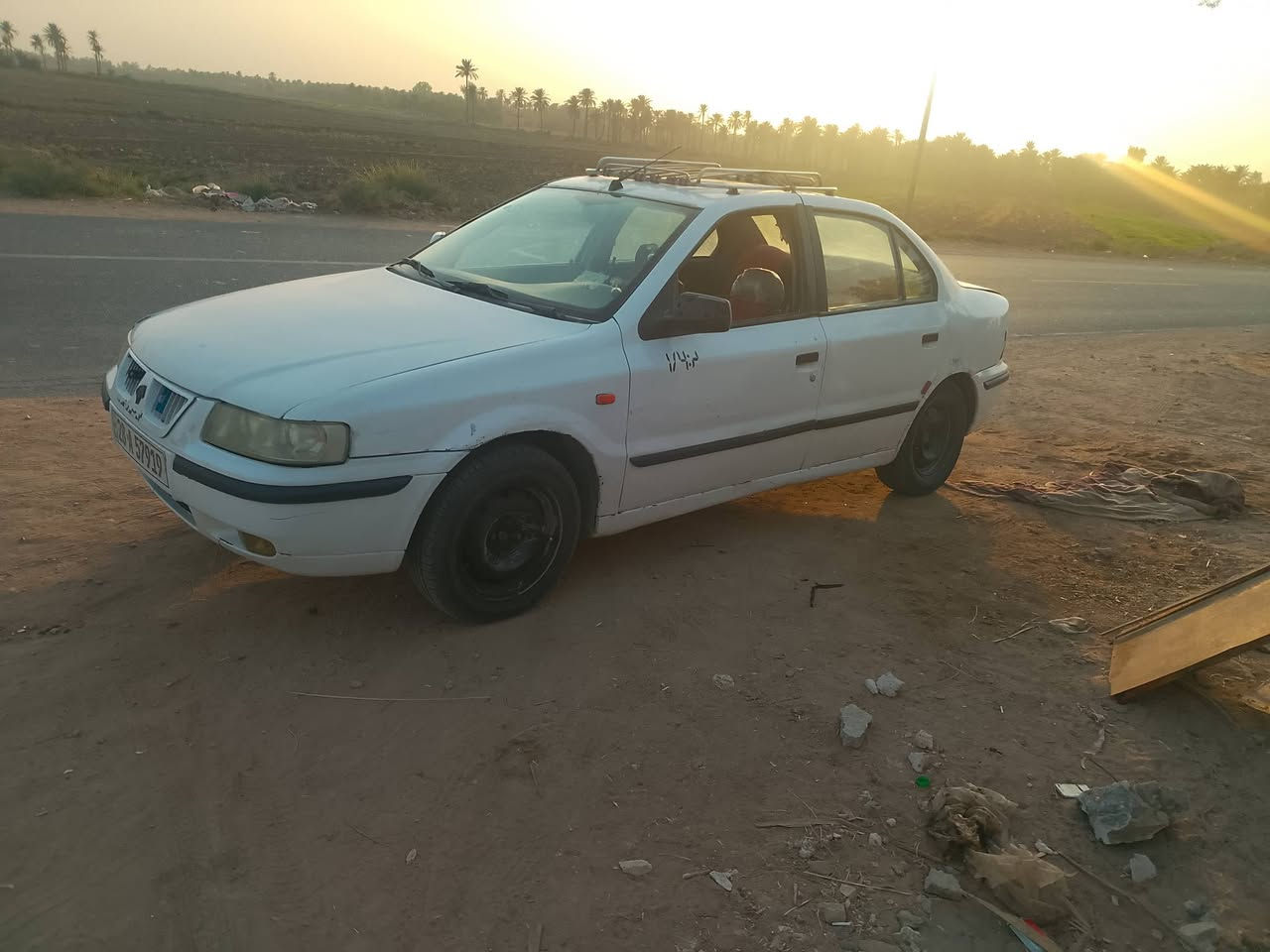 السلام عليكم سمند للبيع مديل 11مكينه كير حداديه جدد بيه جاملغ خلفي بجهت السايق السعر 30 وبيه مجال مكان نجف مشخاب ***********
