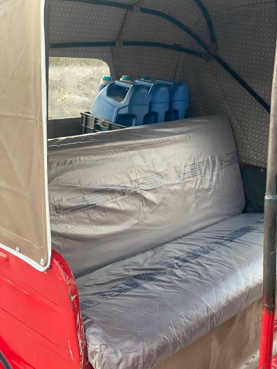 السلام عليكم تكتك موديل 17 مكينة جديدة اوراق المصطفى تخم تاير مبدل الدوسة مال السايق والورة بلادية دوشمة جديد جادر تكتك جاهزة سعر 3300 وبيها مجال مكاني بغداد ***********
