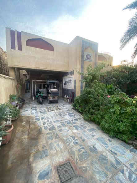 سلام عليكم للبيع دار ملك صرف ٢٠٠م خلف البنزين خانه الجديد ومدرسةصناعه الجديده  يعني من يم شارع جامع نور وتدخله اصير منطقه على اليسار واتساب متوفر للاستفسار *********** مقابيل ماركت دبي الحسينيه مال راشديه
