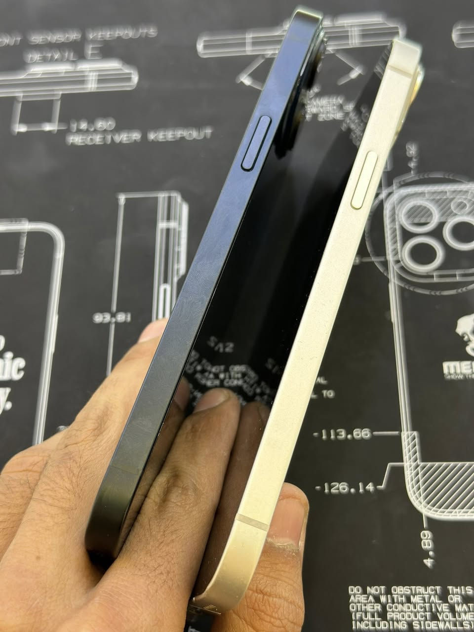 جهازين نوع
اللون الابيض 🤍        iPhone 14 plus        (256gb)

بطاريه (75%‎)  

نموذج M 

السعر 645

اللون الاسود 🖤       iPhone 14 plus         (256gb) 

بطاريه (85‎%‎) 

نموذج M 

السعر 645

الجهازين نظيفات كلش شخط مابيهن ماداخلات تصليح والاهم من هذا انطيك ضمان استبدال 10 ايام بالقطعه في حال وجود خلل وقبلها تفحصه

العنوان العامريه شارع المنظمه ركن شارع محطة الغاز 

للاستفسار الاتصال على الرقم 

اتصال + واتساب  ***********
